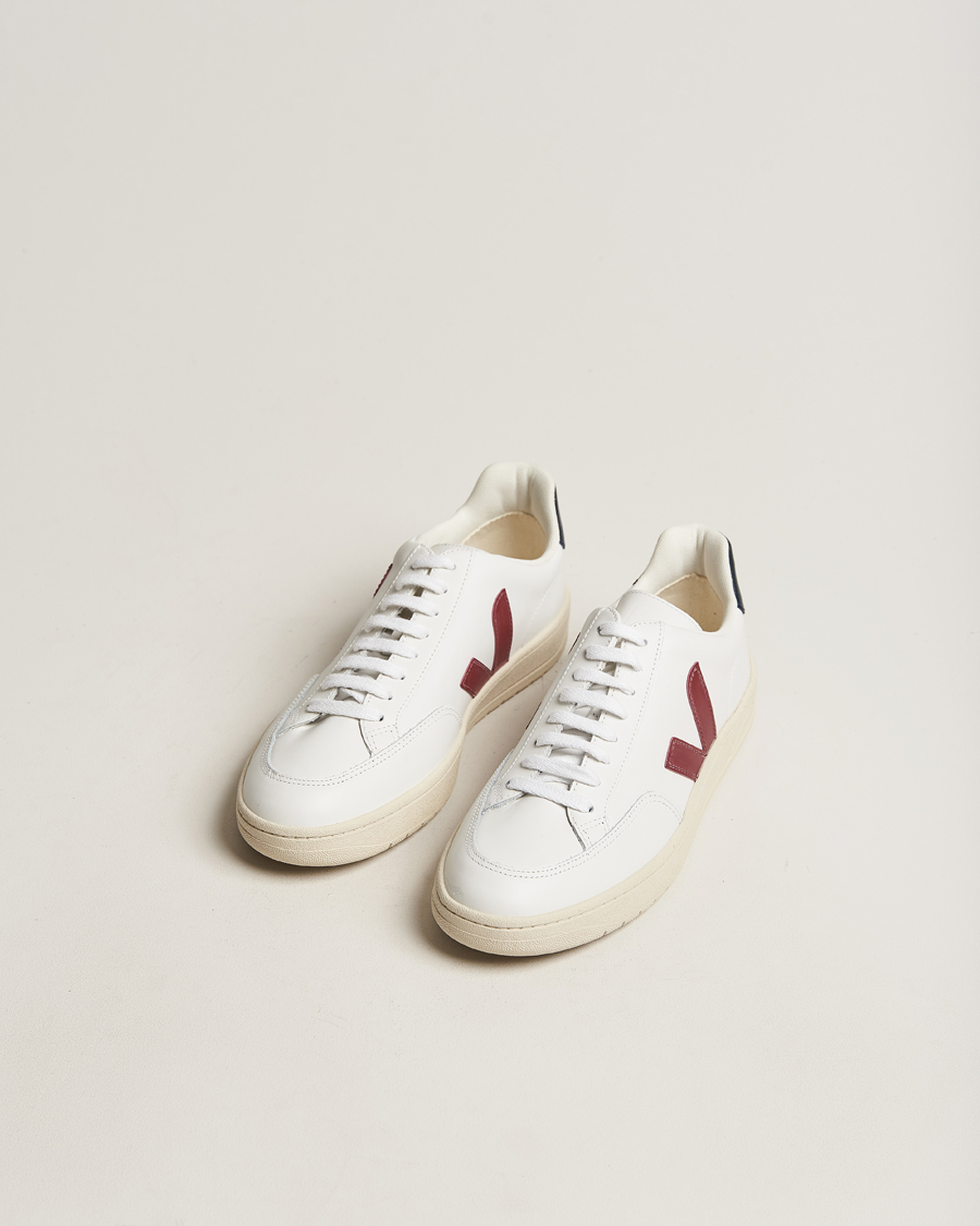 Heren |  | Veja | V-12 Leather Sneaker White/Marsala Nautico