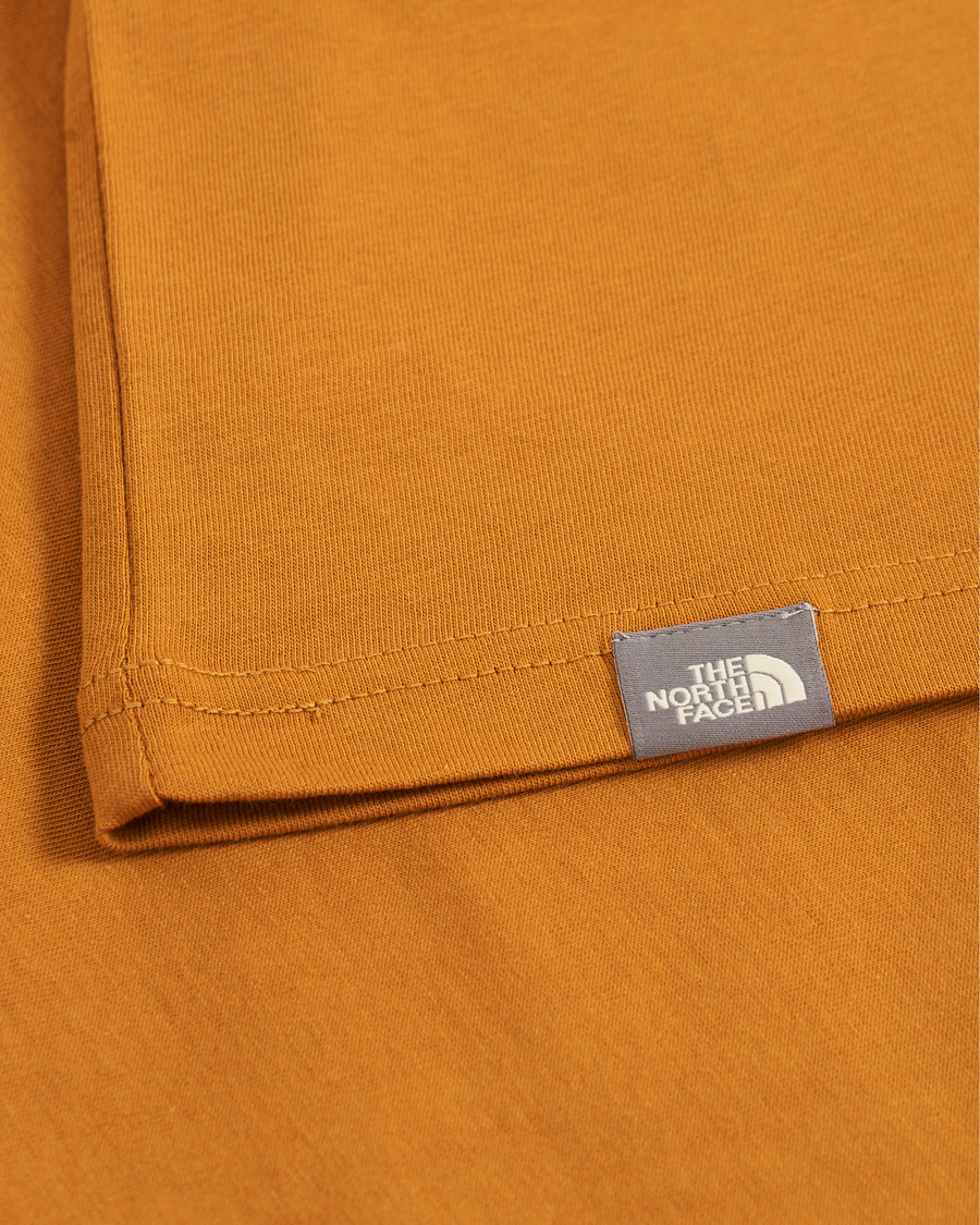 Heren | T-shirts | The North Face | Crew Neck Tee Timber Tan