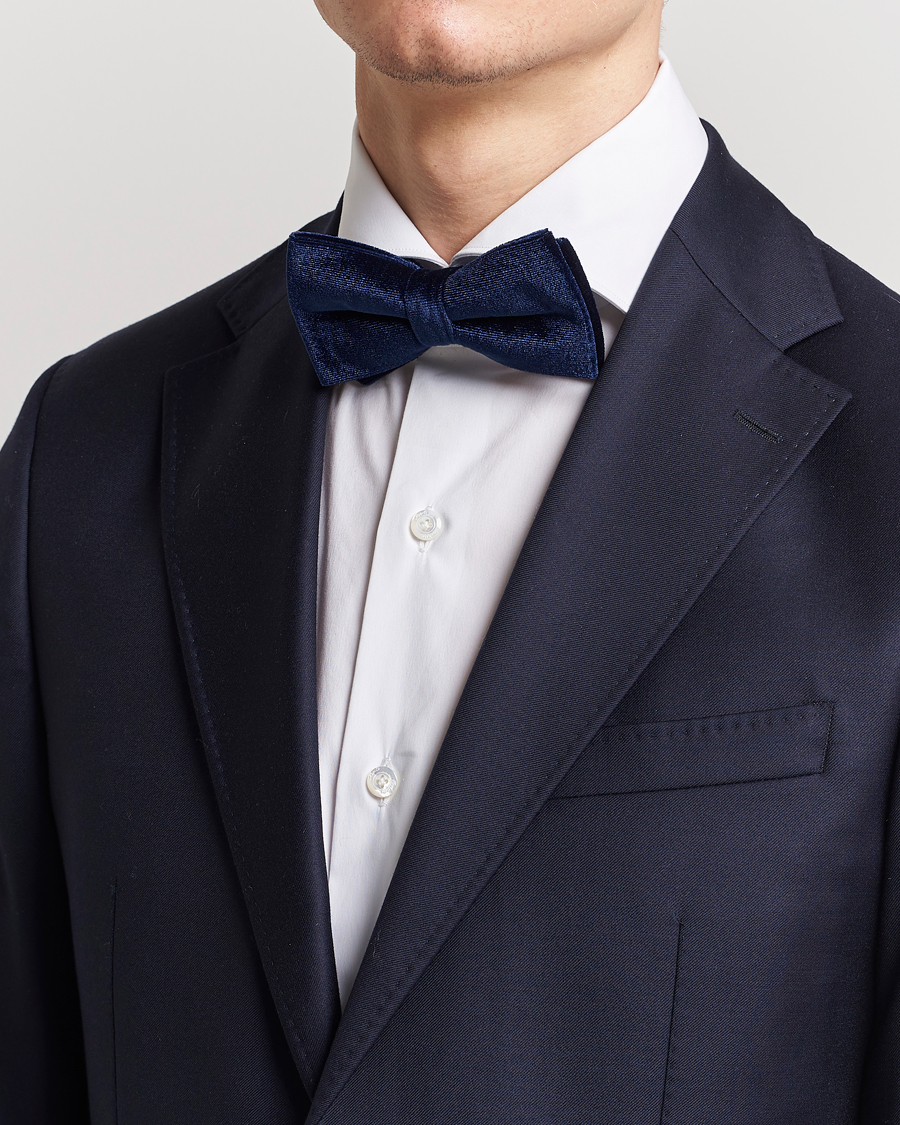 Heren |  | Amanda Christensen | Velvet Pre Tie Navy