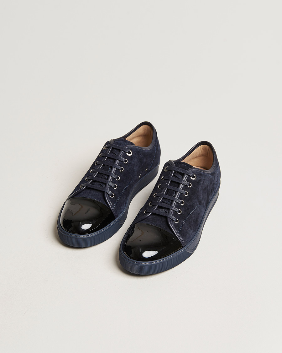 Heren | Lanvin Patent Cap Toe Sneaker Navy/Navy | Lanvin | Patent Cap Toe Sneaker Navy/Navy