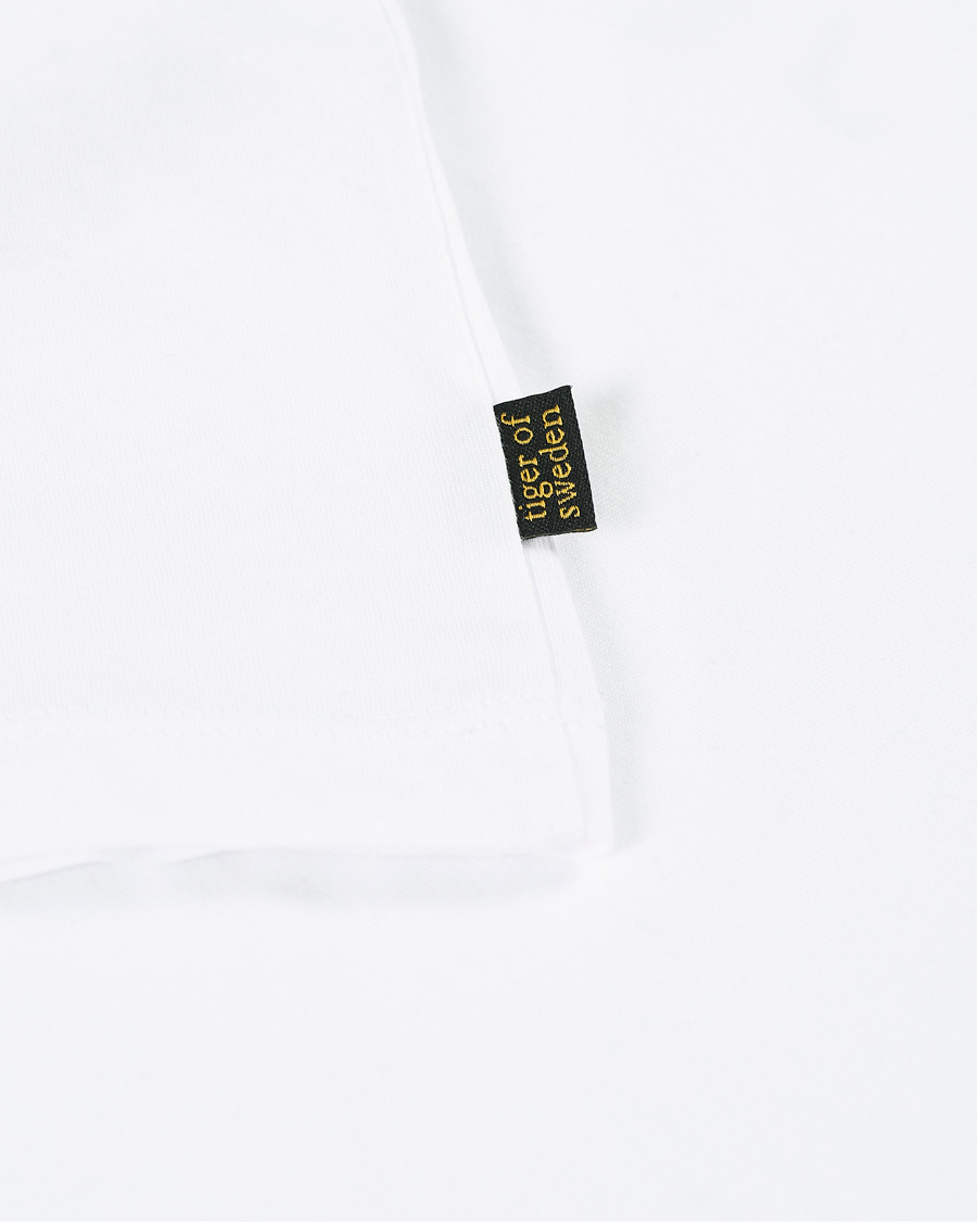 Heren | T-shirts | Tiger of Sweden Jeans | Fleek Logo Crew Neck Tee White
