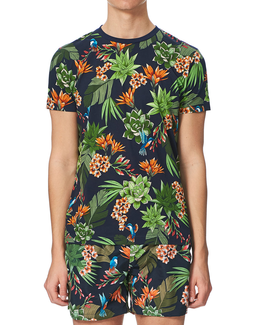Heren | T-shirts | GANT | Printed Humming Garden Tee Evening Blue