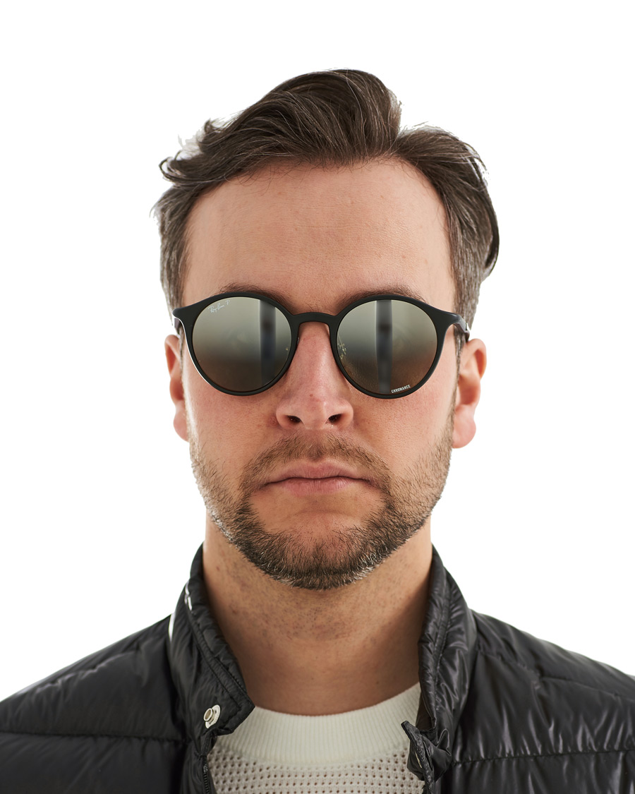 Heren | Ray-Ban RB4336CH Round Sunglasses Matte Black | Ray-Ban | RB4336CH Round Sunglasses Matte Black