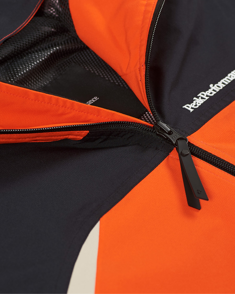 Heren | Jassen | Peak Performance | Stowaway Anorak Super Nova
