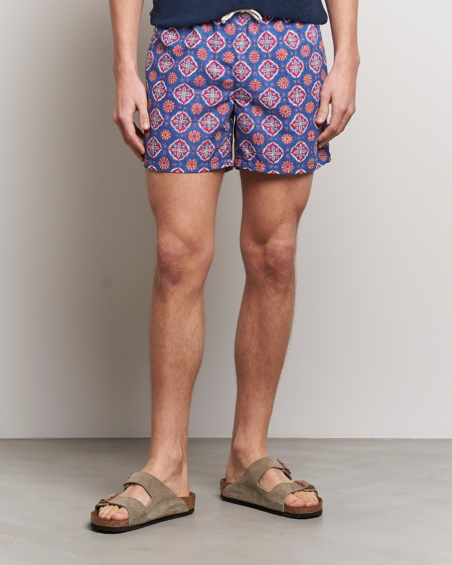 Heren | Italian Department | Ripa Ripa | Maestrale Printed Swimshorts Blue/Red