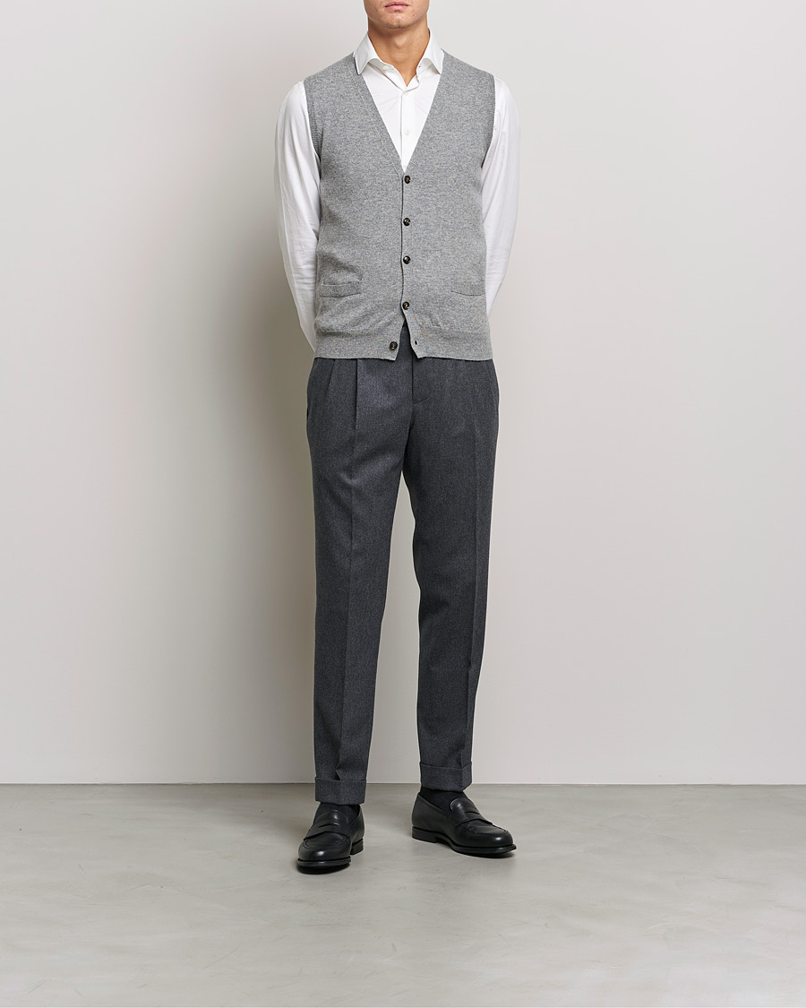 Heren | Truien | Piacenza Cashmere | Cashmere Sleeveless Cardigan Light Grey