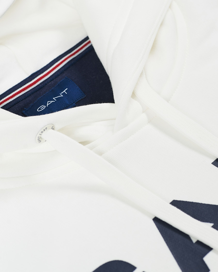 Heren | Truien | GANT | Retro Shield Hoodie Eggshell