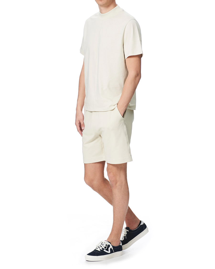 Heren | Korte broek | Filippa K | Barry Organic Cotton Shorts Vanilla Ivory