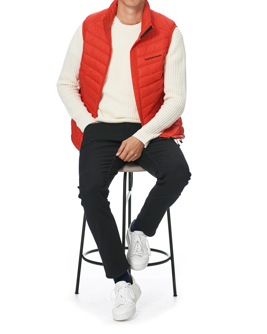 Heren | Jassen | Peak Performance | Frost Down Vest Racing Red
