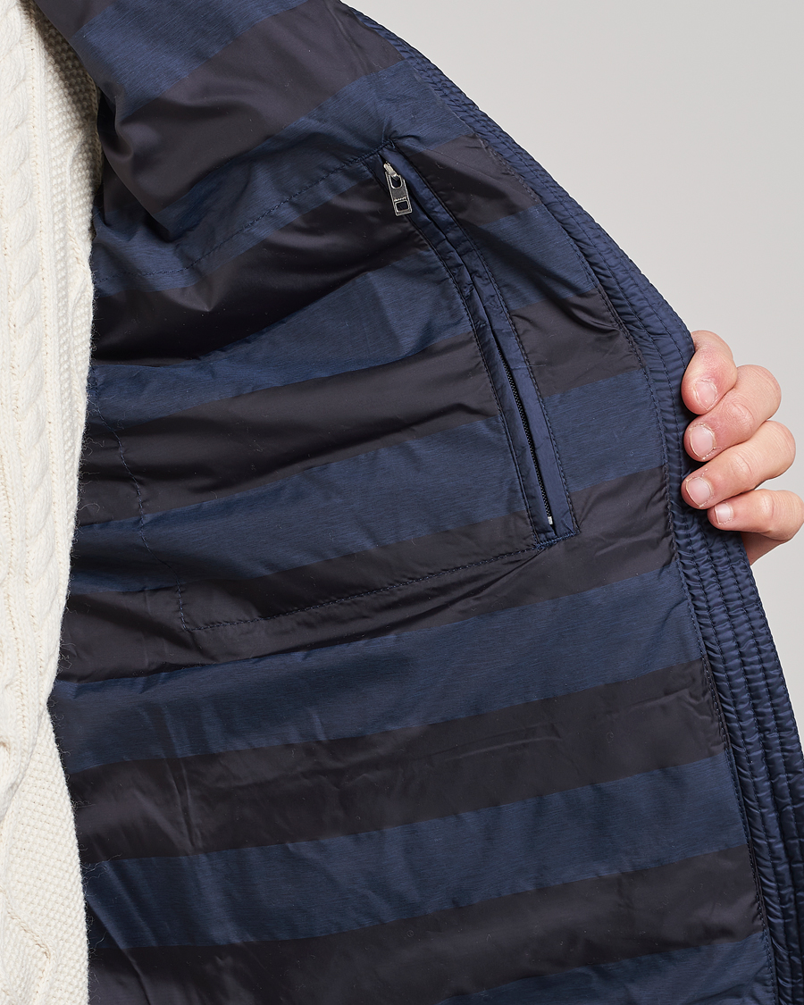 Heren | Gilets | Gant | The Light Down Gilet Evening Blue