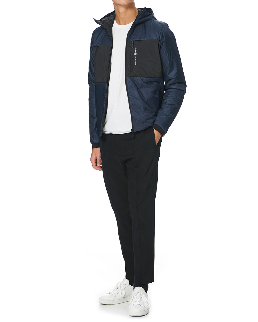 Heren | Jassen | Sail Racing | Glacier Primaloft Hood Jacket Dark Navy