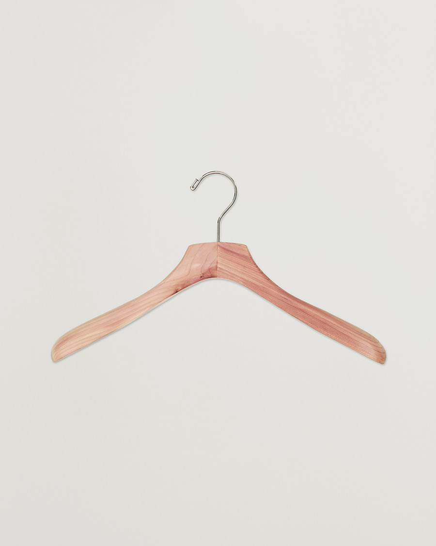 Heren | Care with Carl Cedar Wood Jacket Hanger | Care with Carl | Cedar Wood Jacket Hanger