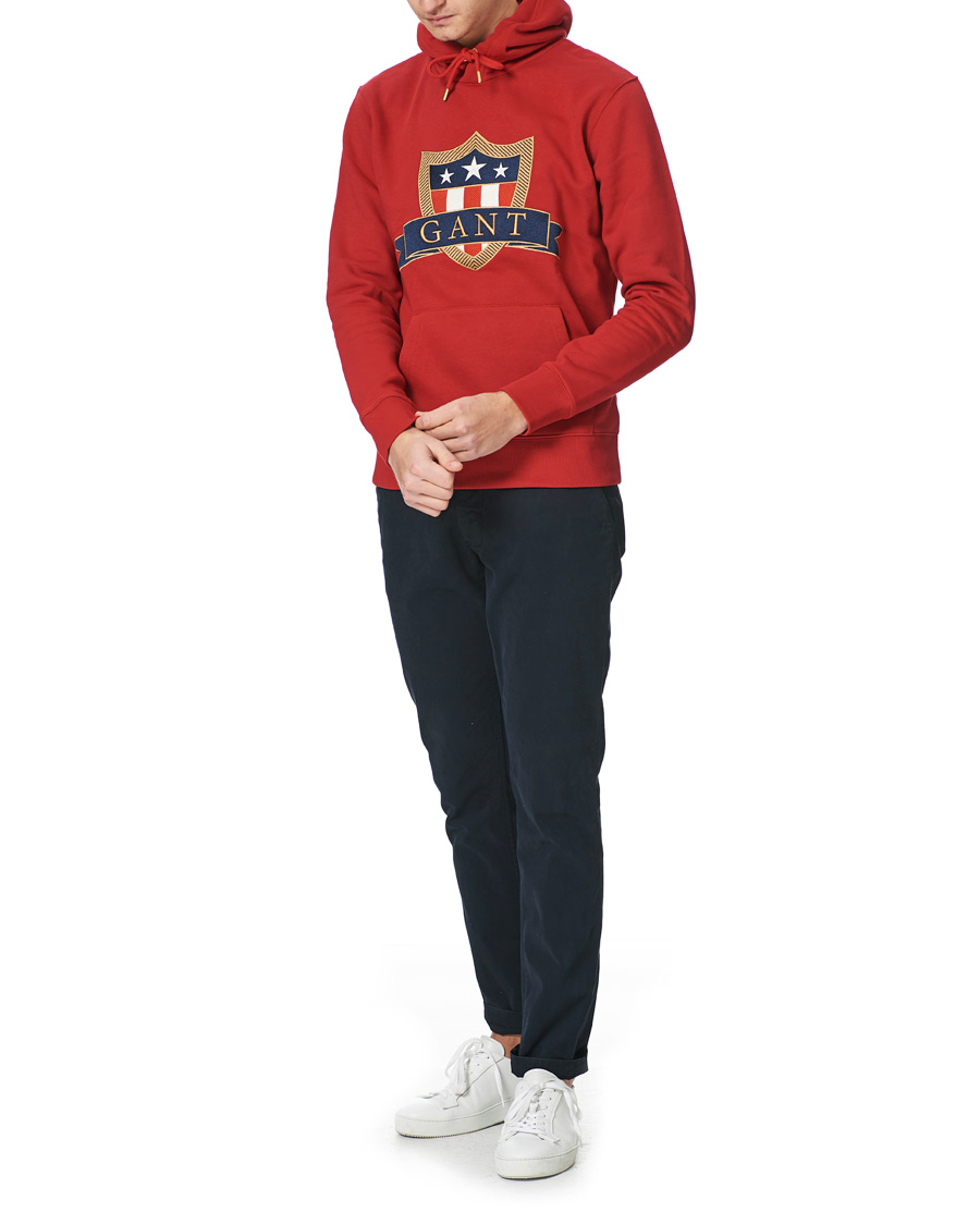 Heren | Truien | GANT | Banner Shield Hoodie Equestrian Red
