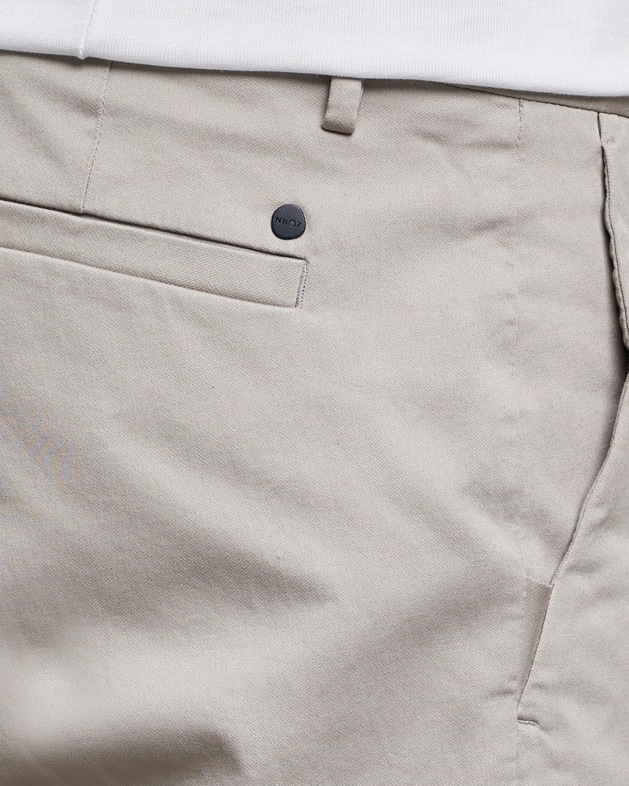 Heren | Broeken | NN07 | Theo Regular Fit Stretch Chinos Light Grey