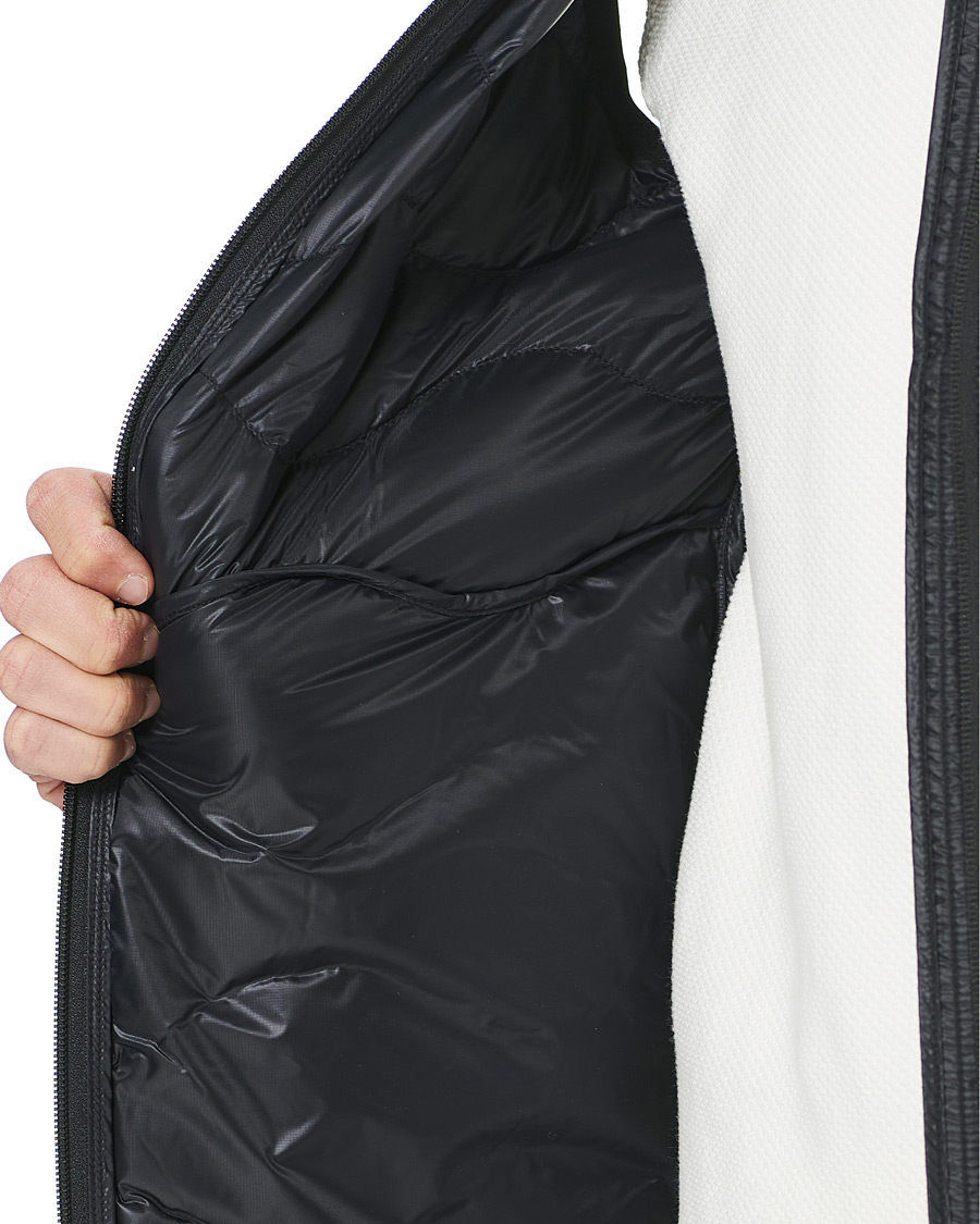 Heren | Jassen | Peak Performance | Helium Vest Black