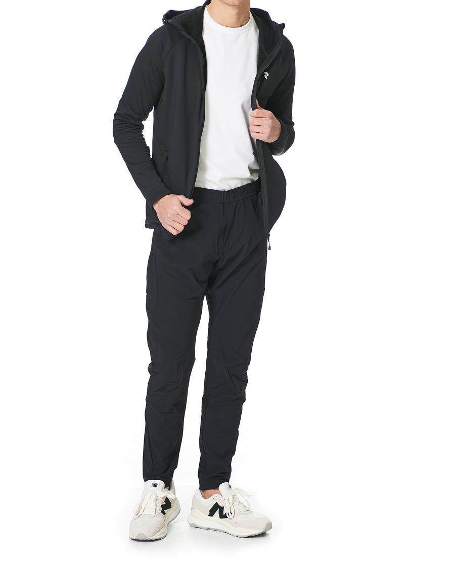 Heren | Broeken | Peak Performance | Tech Light Wowen Pant Black