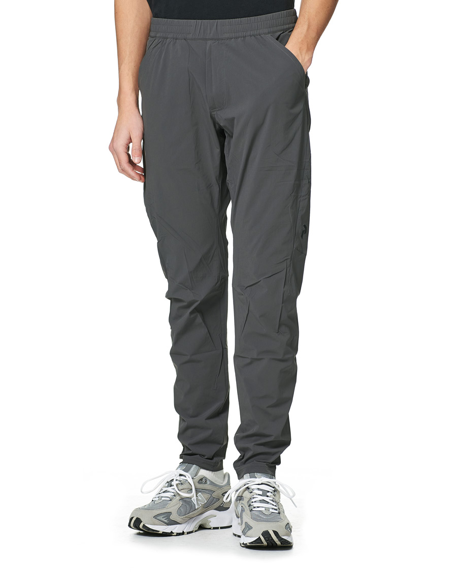 Heren | Broeken | Peak Performance | Tech Light Wowen Pant Motion Grey