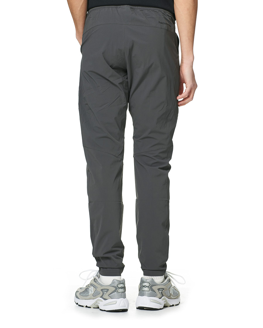 Heren | Broeken | Peak Performance | Tech Light Wowen Pant Motion Grey