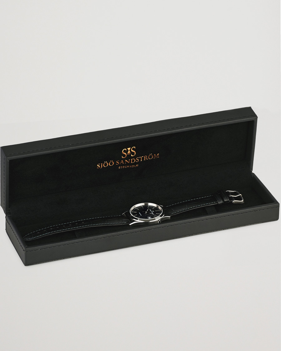 Heren | Sjöö Sandström Jubilee Steel Quartz 40mm Black/Black Calf | Sjöö Sandström | Jubilee Steel Quartz 40mm Black/Black Calf