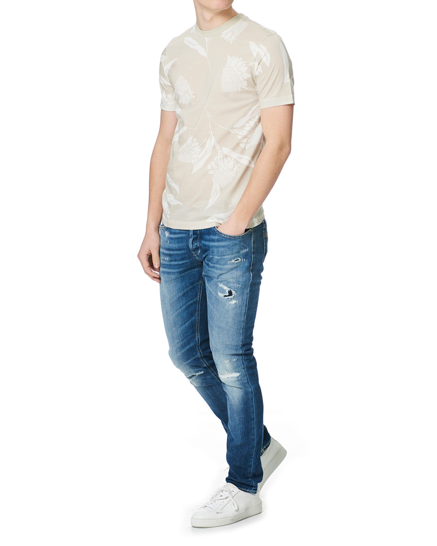 Heren | T-shirts | BOSS BLACK | BOSS Tessler Printed Flower Tee Light Beige