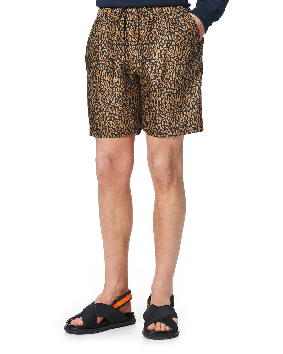 Heren | Korte broek | Nanushka | Printed Silk Drawstring Shorts Brown