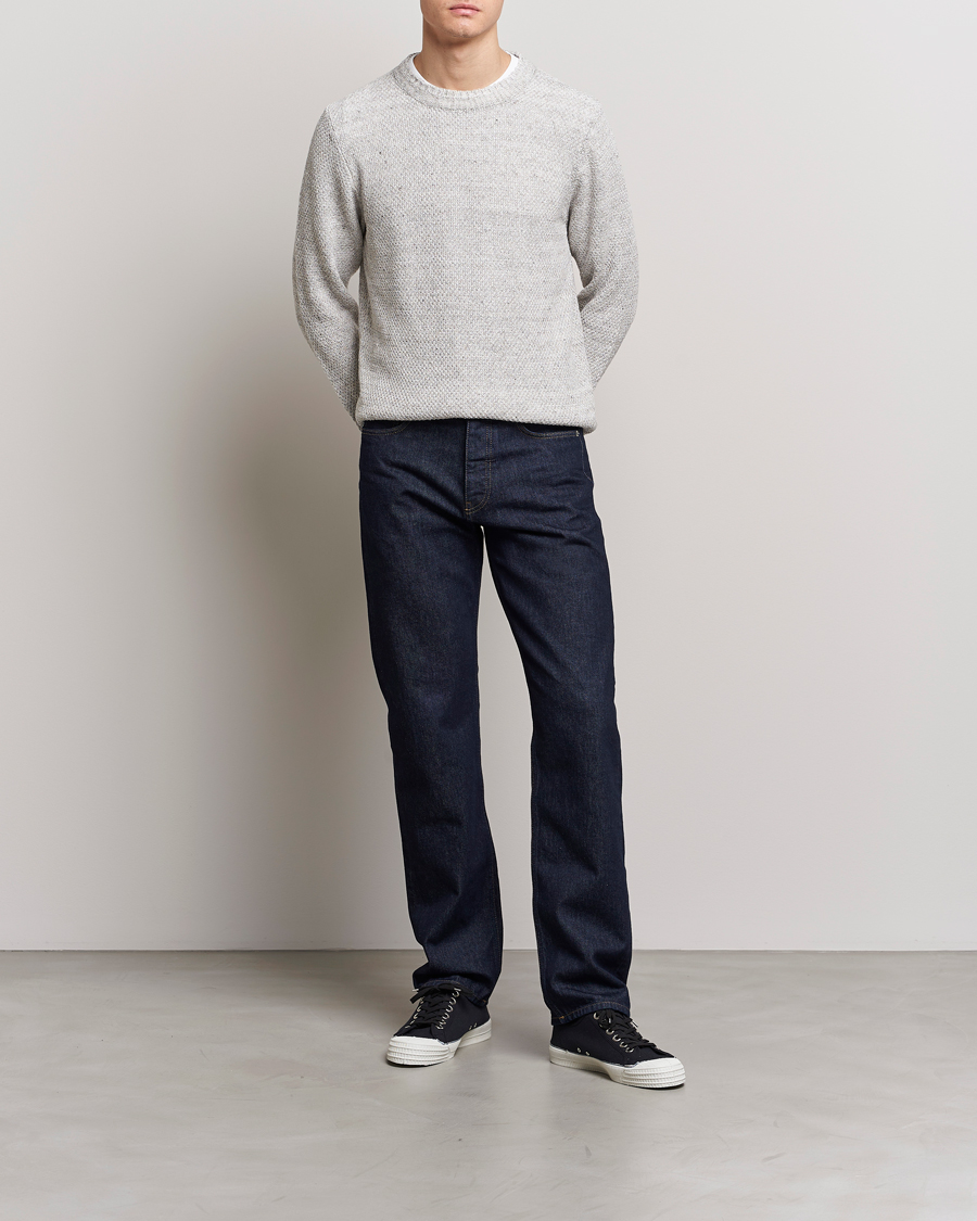 Heren | Truien | Inis Meáin | Moss Stiched Linen Crew Neck Cream