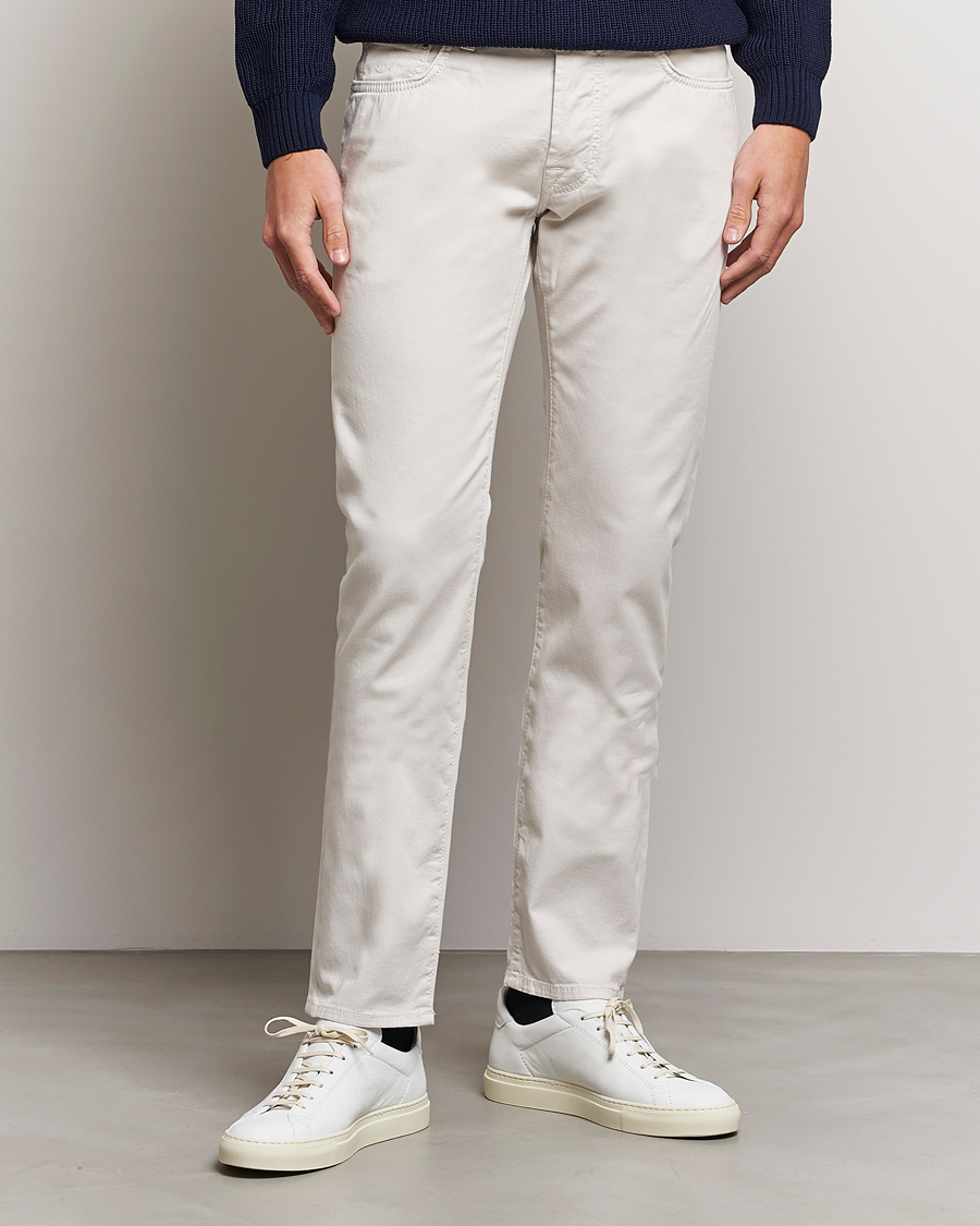 Heren | Casual broeken | Jacob Cohën | Bard Garment Dyed Gabardine Trousers Beige