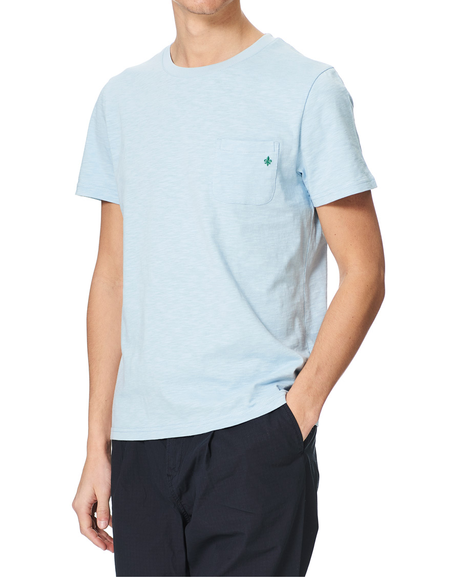 Heren | T-shirts | Morris | Lily Slub Pocket Crew Neck Tee Light Blue