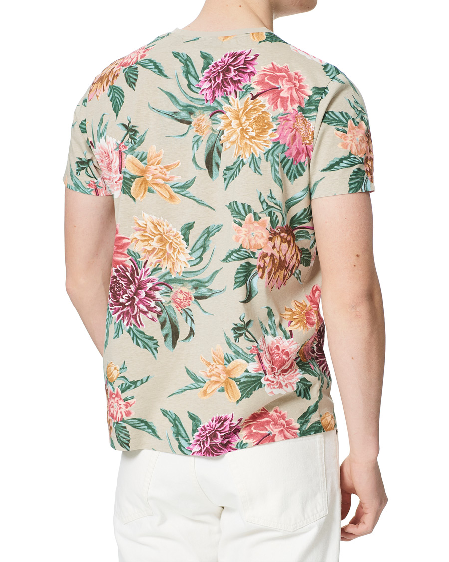 Heren | T-shirts | GANT | Dalia Printed Flower Tee Plaza Taupe