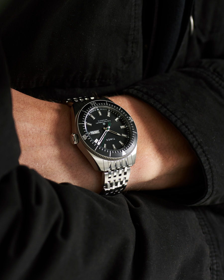 Heren |  | Timex | Waterbury Diver Automatic 40mm Steel/Black Dial