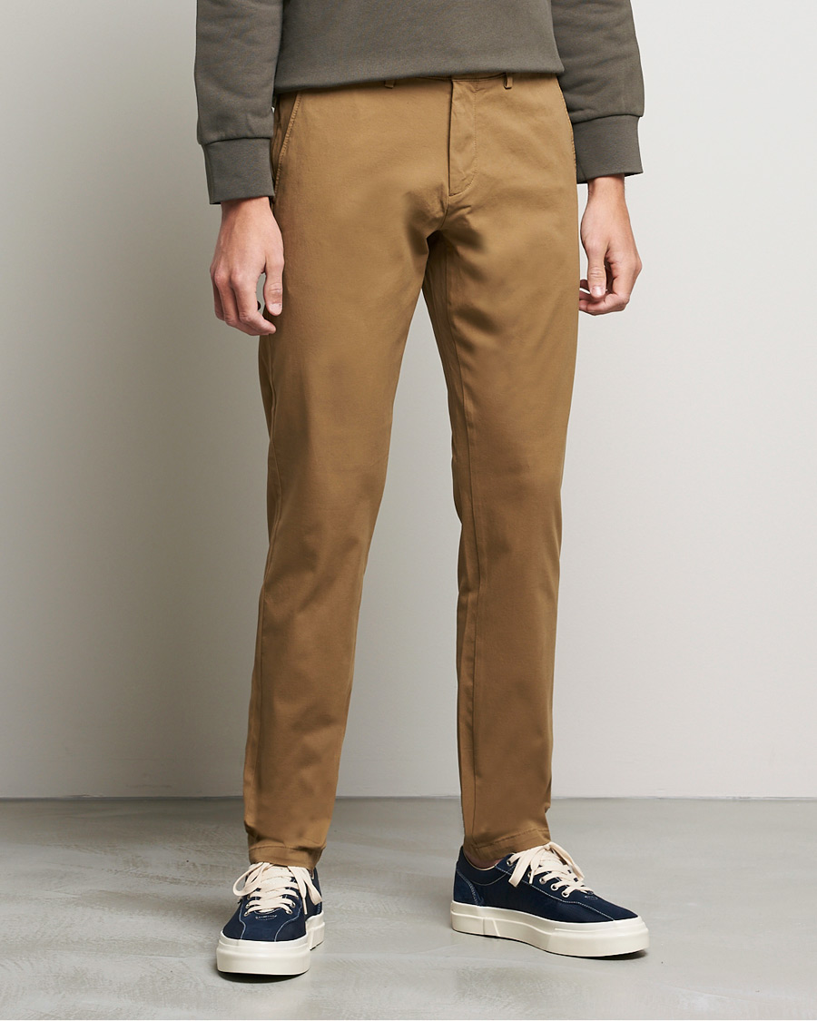 Heren | Afdelingen | Dockers | Cotton Chino Tapered Ermine