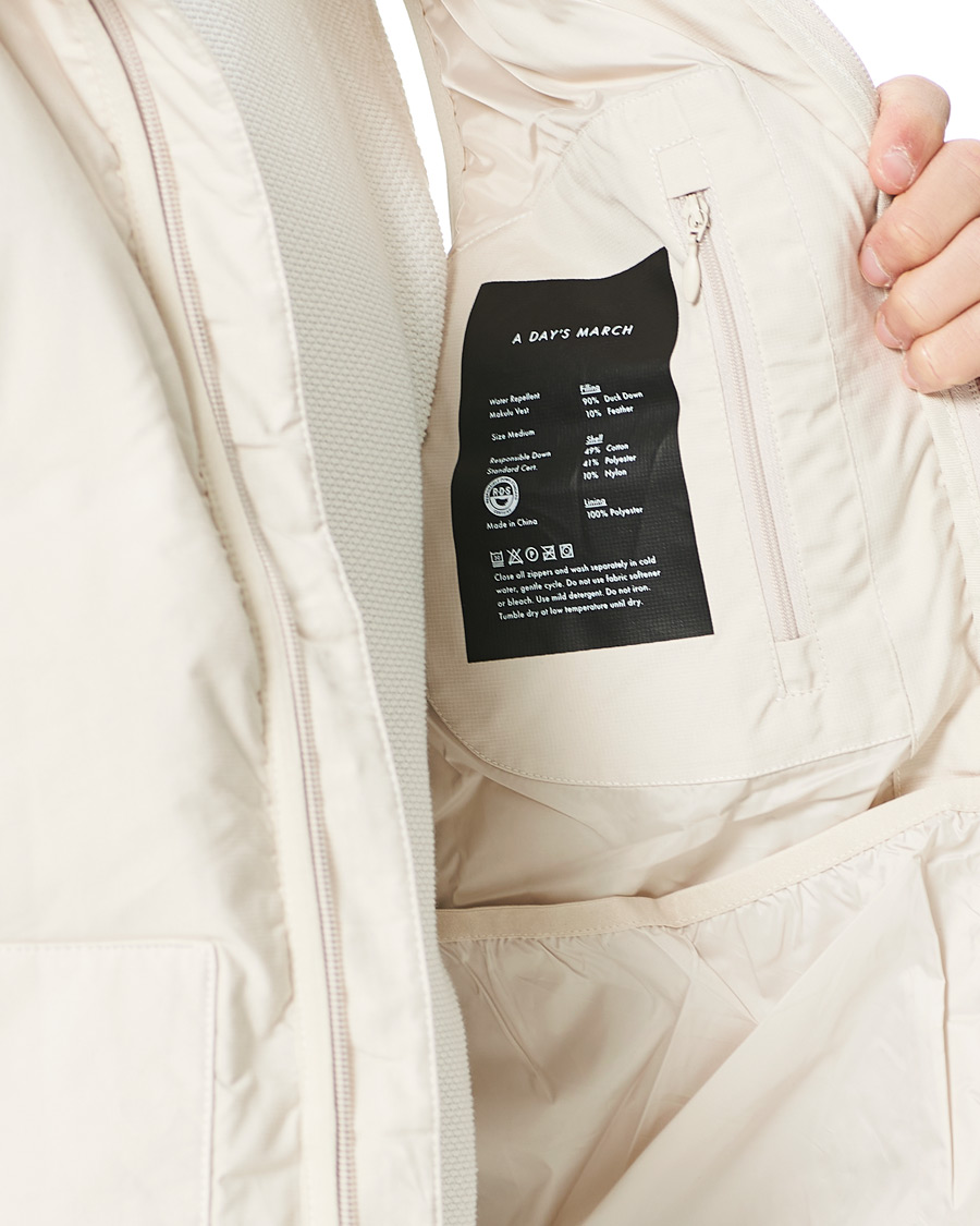 Heren | Jassen | A Day's March | Makalu Down Vest Sand