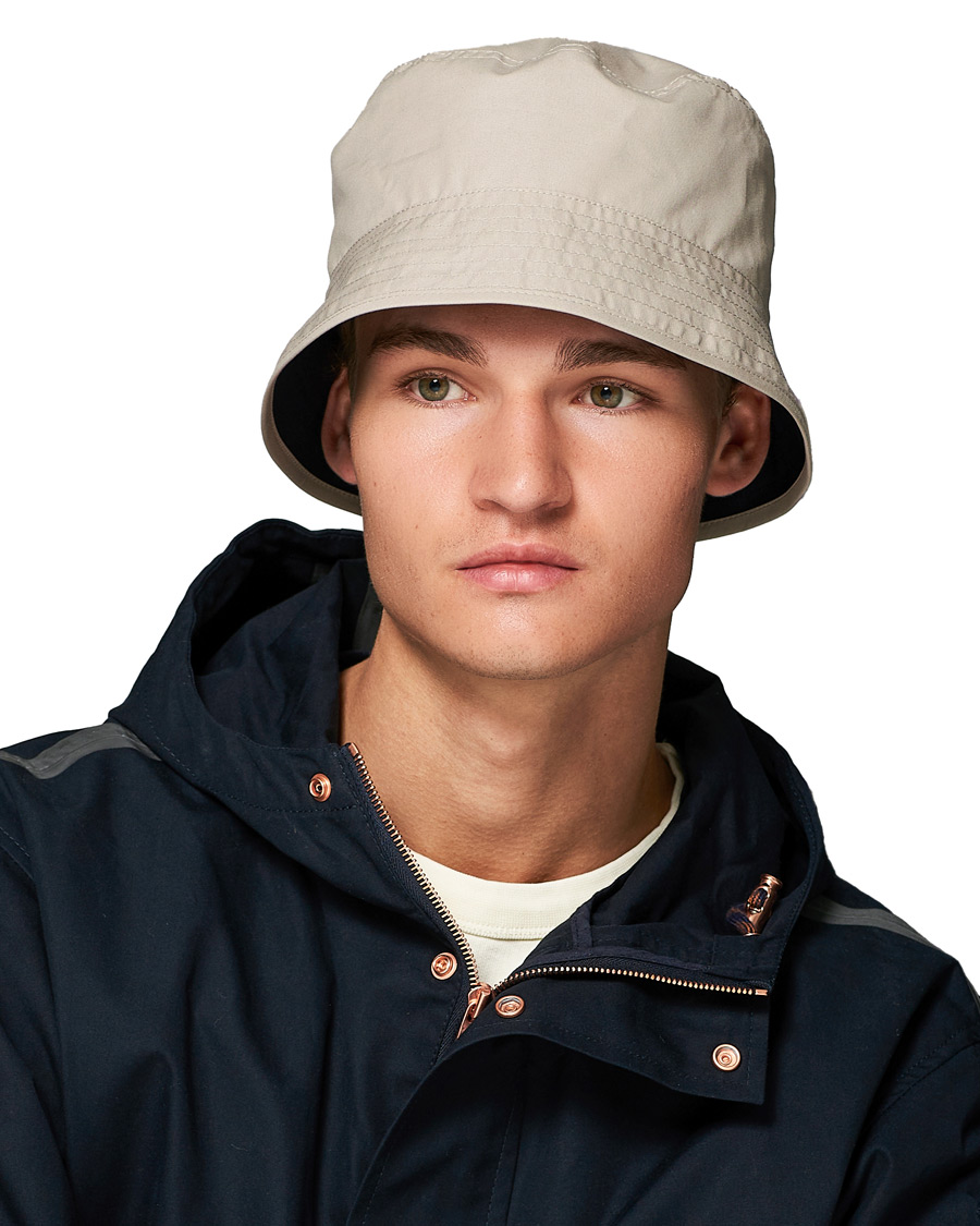 Heren | Private White V.C. Reversible Ventile Bucket Hat Stone | Private White V.C. | Reversible Ventile Bucket Hat Stone