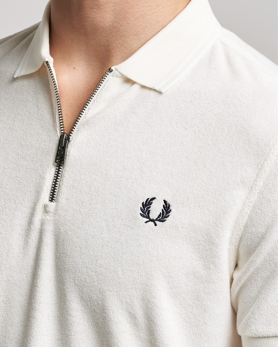 Heren | Polo's | Fred Perry | Towelling Zip Neck Polo Ecru