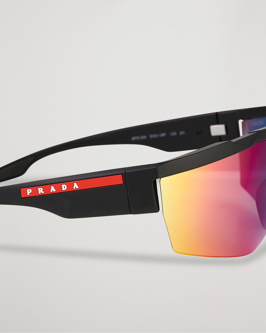 Heren | Zonnebrillen | Prada Linea Rossa | 0PS 03XS Sunglasses Blue/Red Mirror Lens