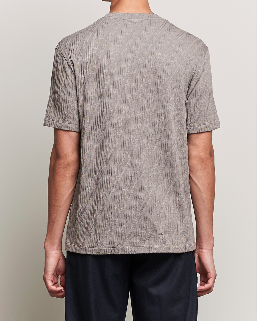 Heren | T-shirts | Giorgio Armani | Cashmere Blend Chevron T-Shirt Beige