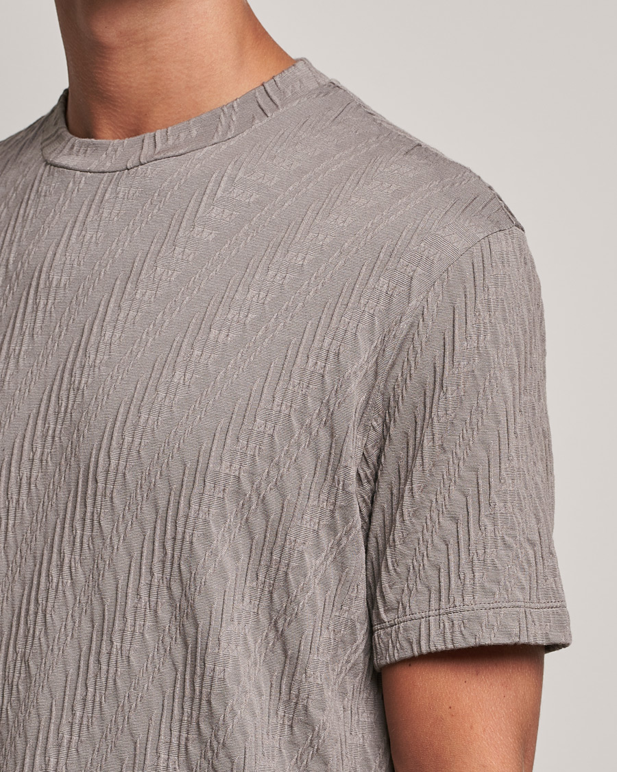 Heren | T-shirts | Giorgio Armani | Cashmere Blend Chevron T-Shirt Beige