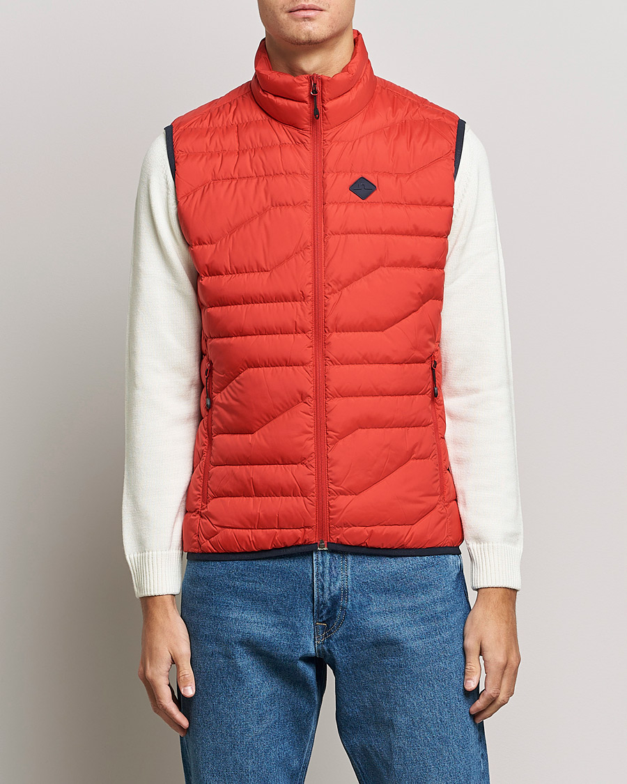 Heren | Jassen | J.Lindeberg | Cliff Light Down Vest Barbados Cherry