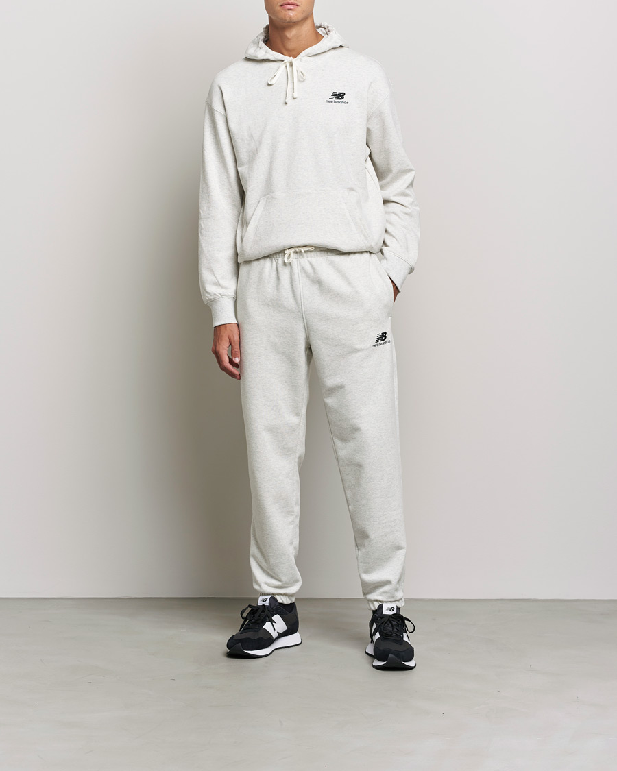 Heren | Broeken | New Balance | Essentials Sweatpants Sea Salt Heather