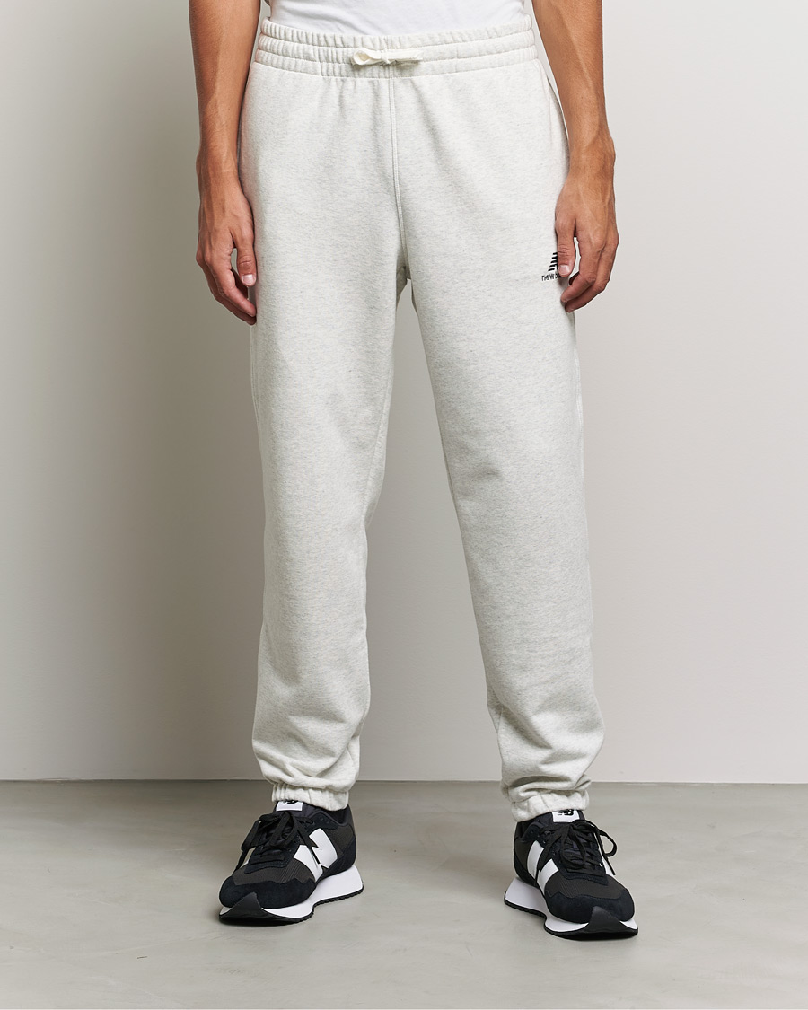 Heren | Broeken | New Balance | Essentials Sweatpants Sea Salt Heather