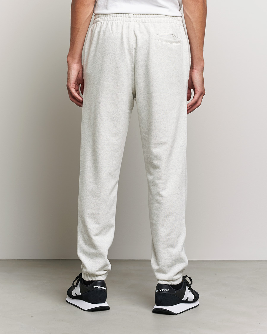 Heren | Broeken | New Balance | Essentials Sweatpants Sea Salt Heather