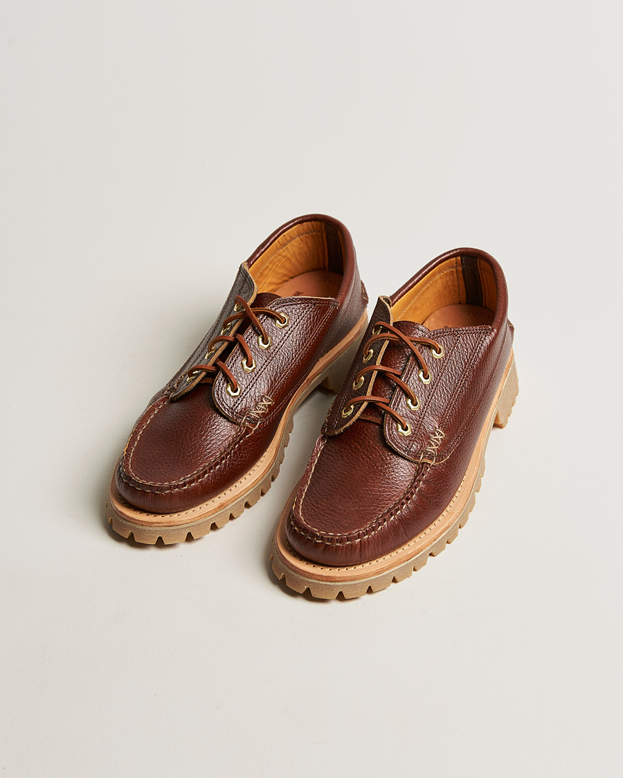 Heren | Yuketen Angler Moc Shoe Dark Brown Grain Calf | Yuketen | Angler Moc Shoe Dark Brown Grain Calf