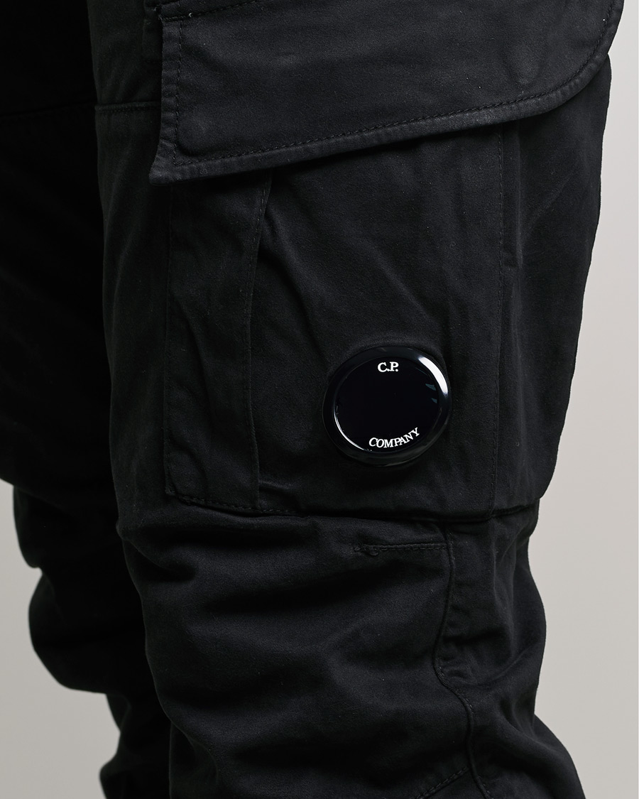 Heren | Broeken | C.P. Company | Stretch Satin Lens Cargo Pants Black