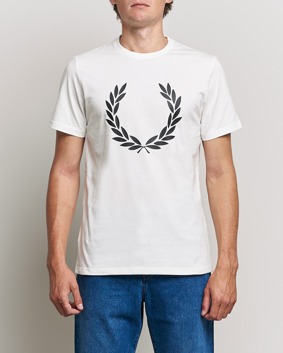 Heren | T-shirts | Fred Perry | Laurel Wreath T-Shirt Snow White