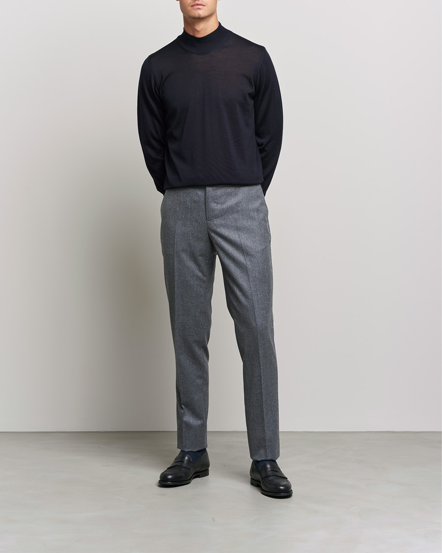 Heren | Truien | Oscar Jacobson | Hilton Extrafine Merino Mock Neck Navy