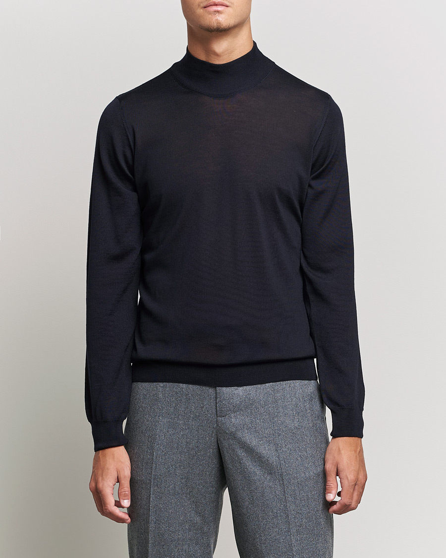 Heren | Truien | Oscar Jacobson | Hilton Extrafine Merino Mock Neck Navy
