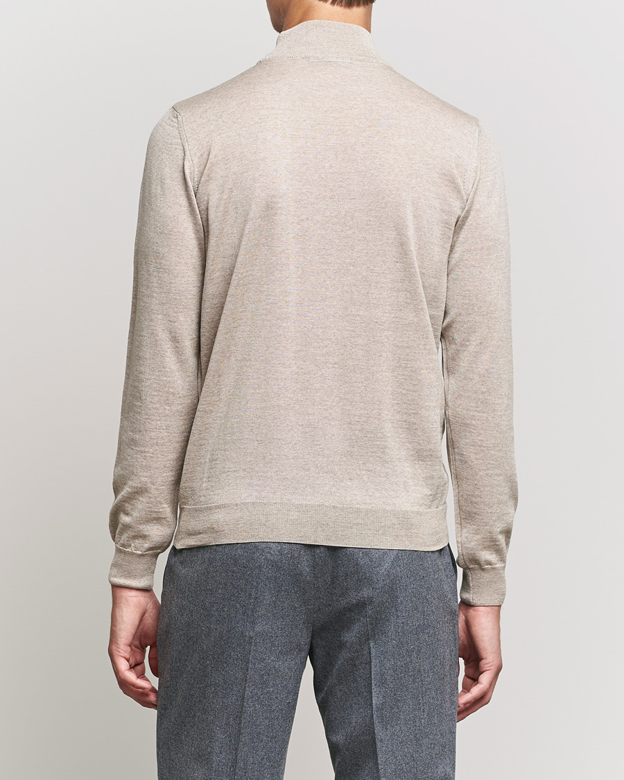 Heren | Truien | Oscar Jacobson | Hilton Extrafine Merino Mock Neck Beige