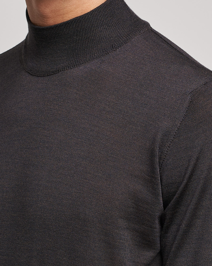 Heren | Truien | Oscar Jacobson | Hilton Extrafine Merino Mock Neck Brown