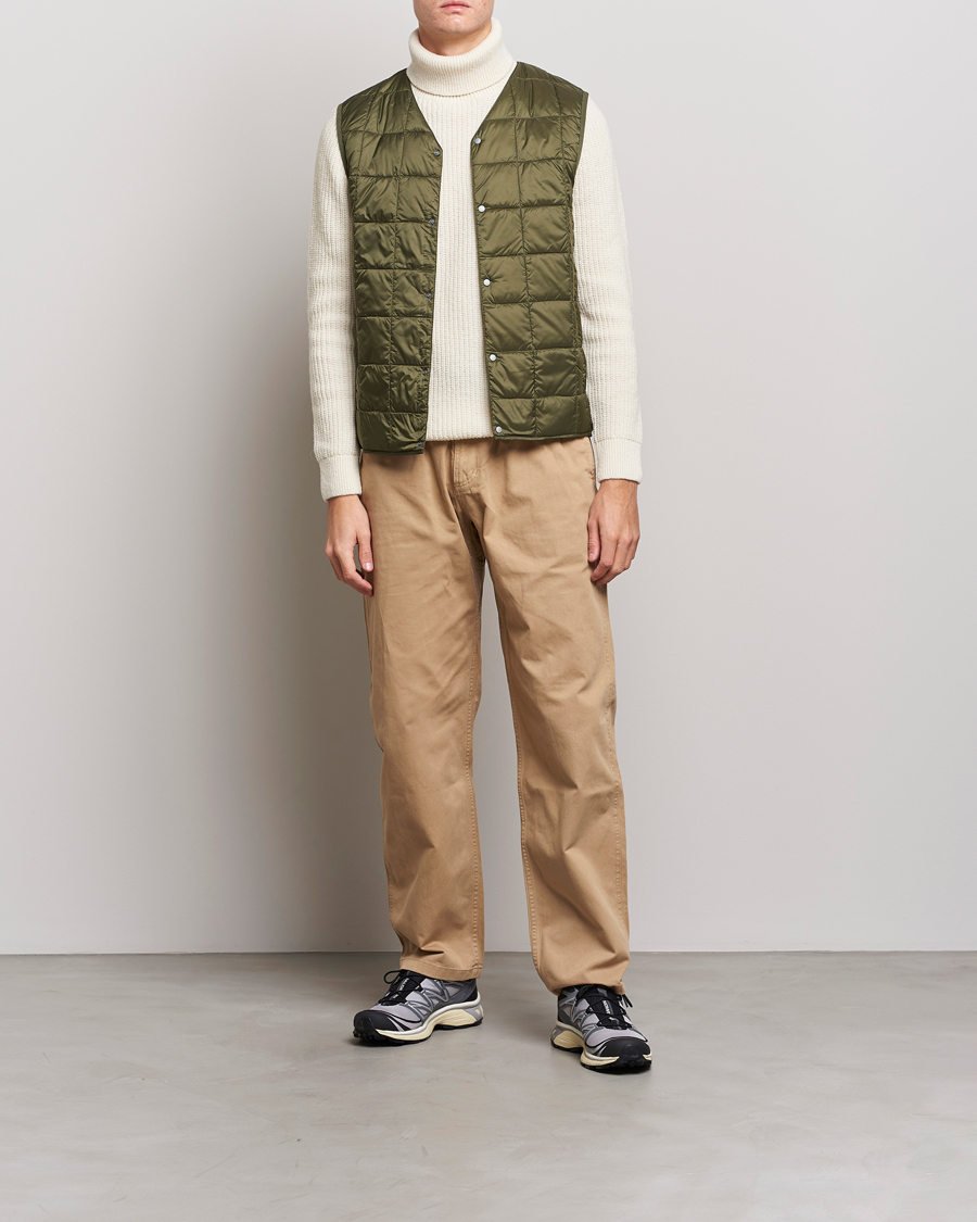 Heren | Jassen | TAION | V-Neck Lightweight Down Vest Dark Olive