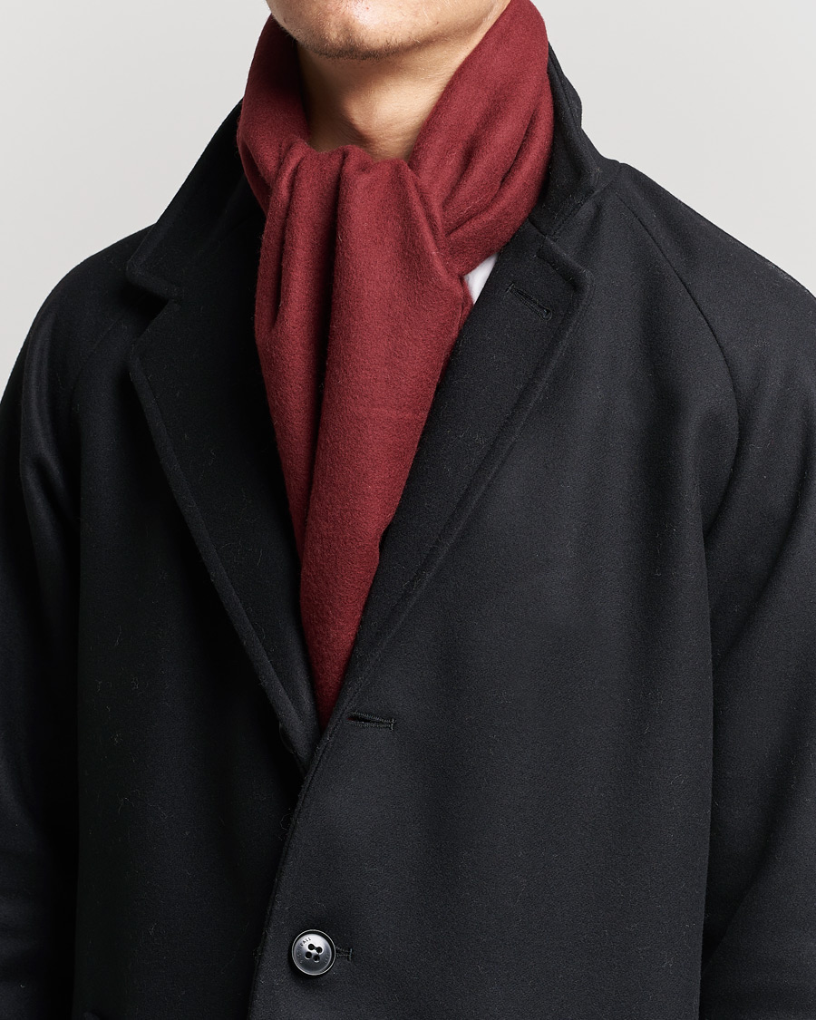 Heren |  | Begg & Co | Vier Lambswool/Cashmere Solid Scarf Wine
